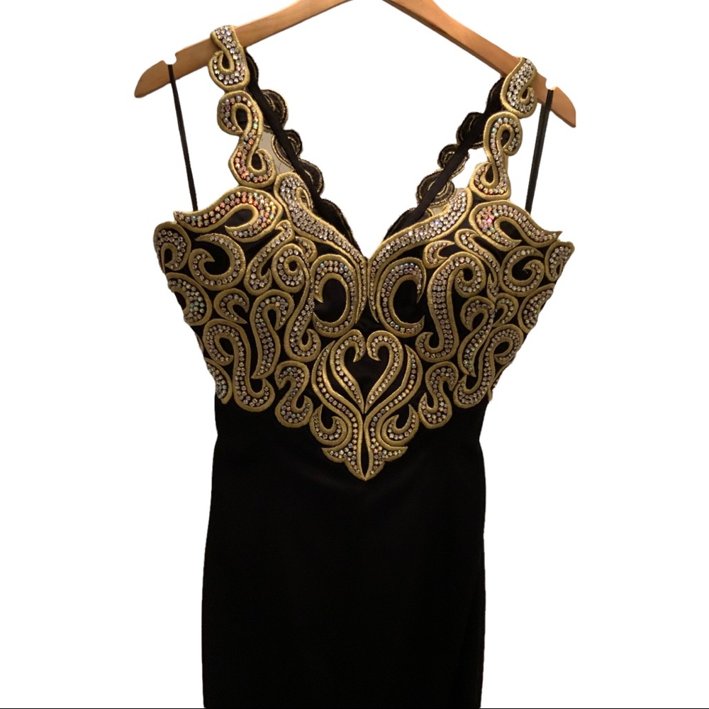 Cache Exclusively Sheri Hill Evening Gown Black Gold Rhinestones Size 8